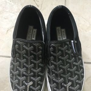 Vans slip on shoes
